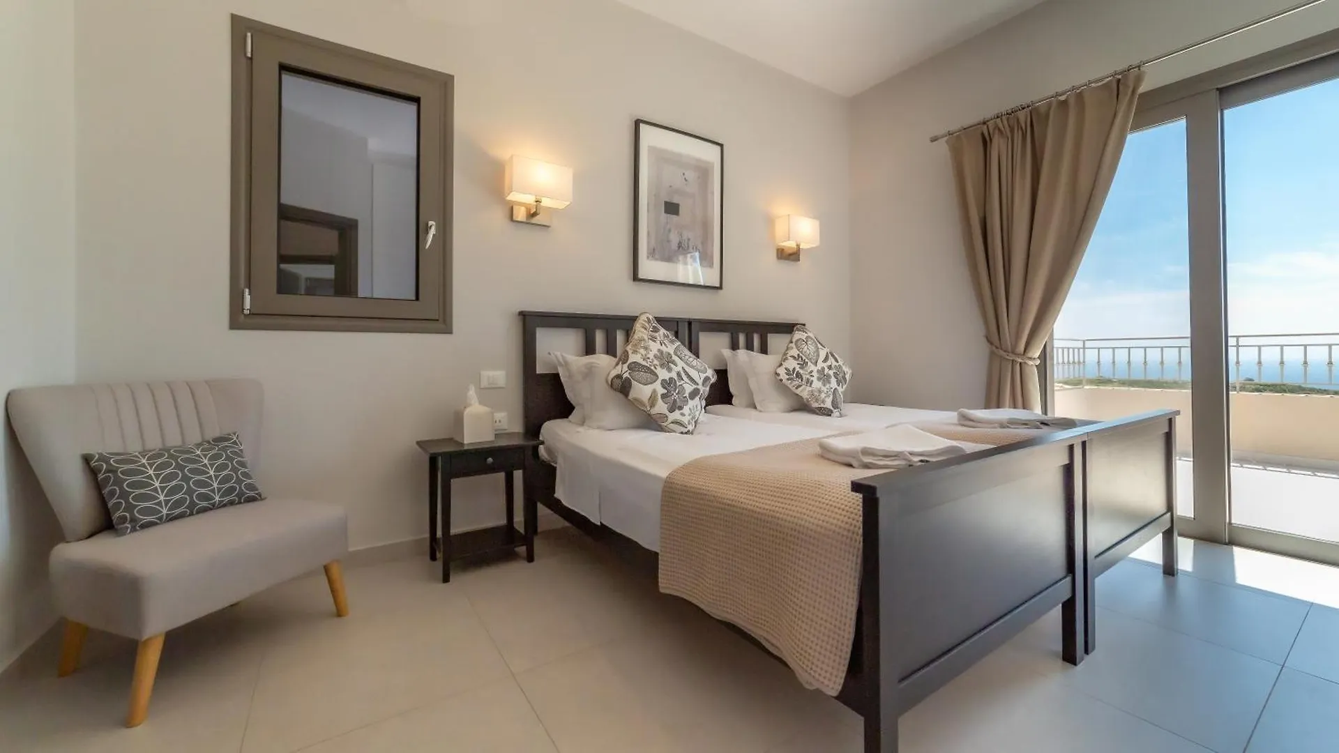 Villa Robola Mavrata Greece